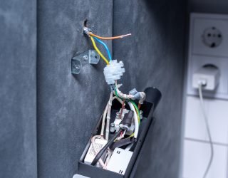 installation lamp bed area electricity